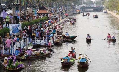 Bangkok Floating Market Welcomes Tourists