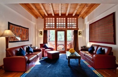 luxury-hotel-zhiwa-ling-hotel-paro-bhutan